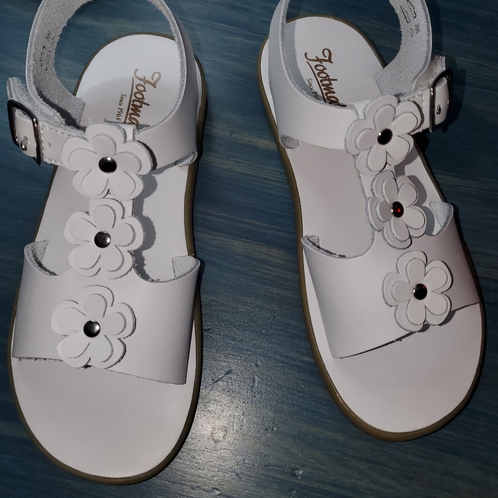 Girls sandals